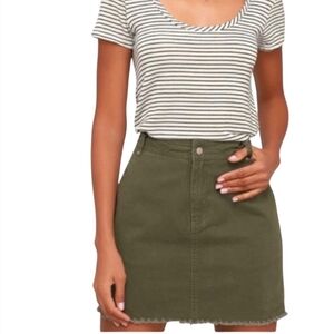 Universal Thread raw hem jean mini skirt size 6